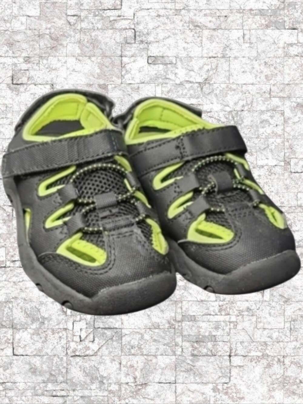 TODDLER SIZE 7 RUGGED OUTBACK SANDALS